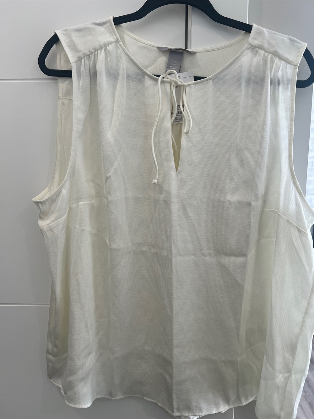 H&M Sleeveless Tie-Neck Blouse - Cream